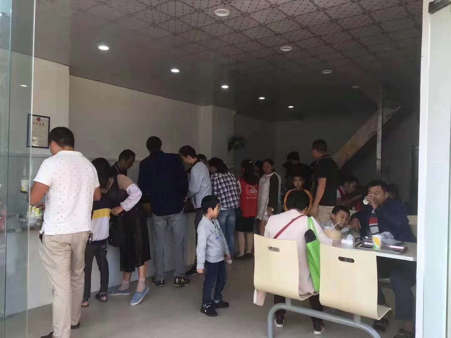 會昌一店開業(yè)照片2.jpg